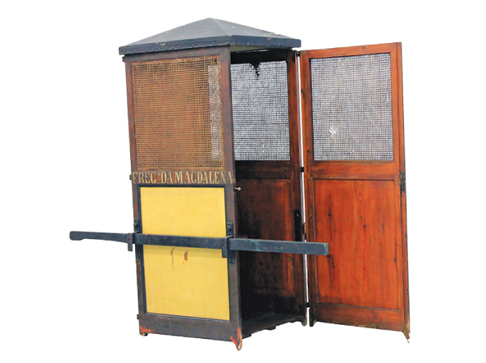 Sedan Chair of Madalena