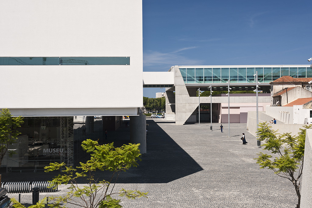 Imagem de exterior do Museu dos Coches